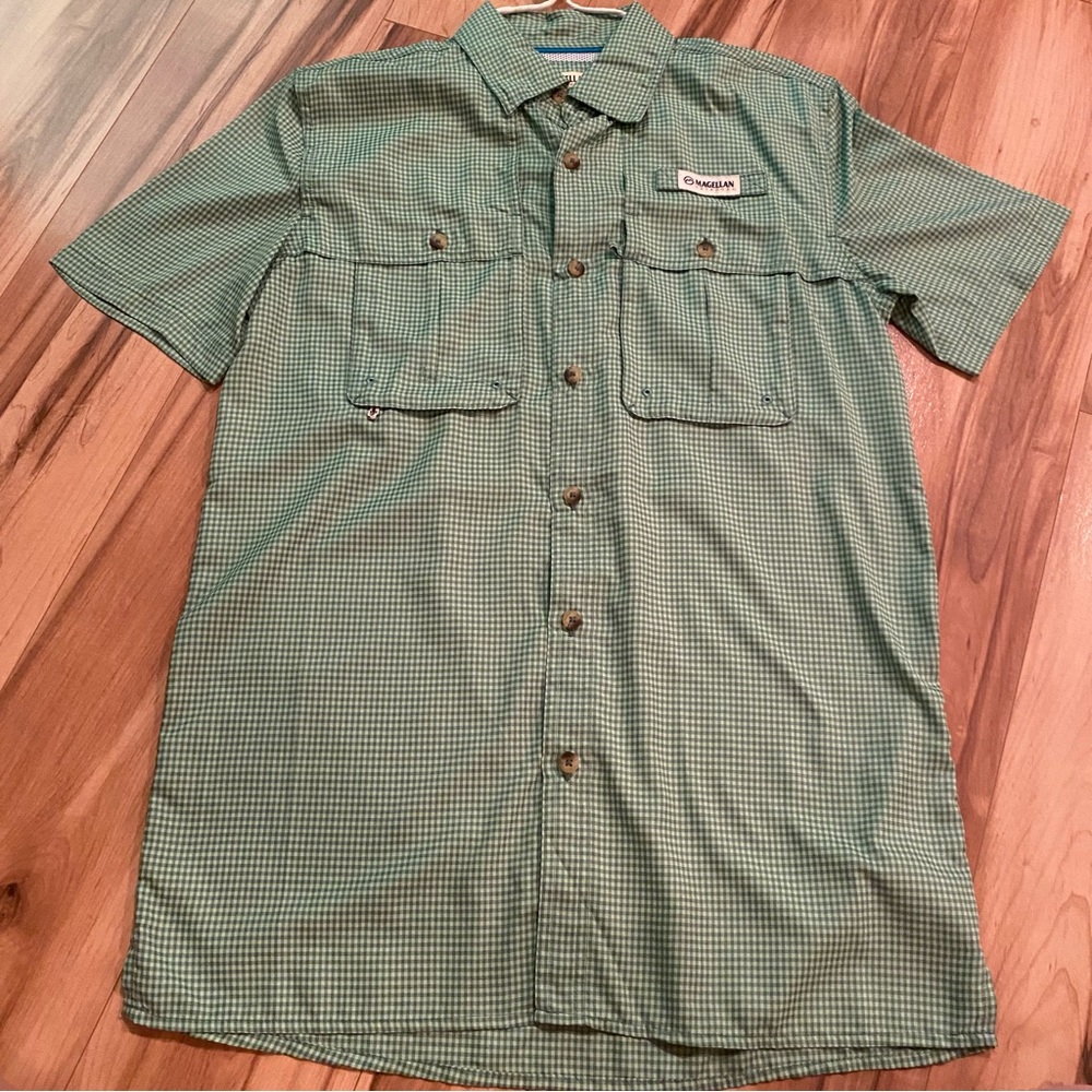 NWOT Magellan Outdoors Fish Gear MagWick Angler Fit Short Sleeve Green Shirt—XS